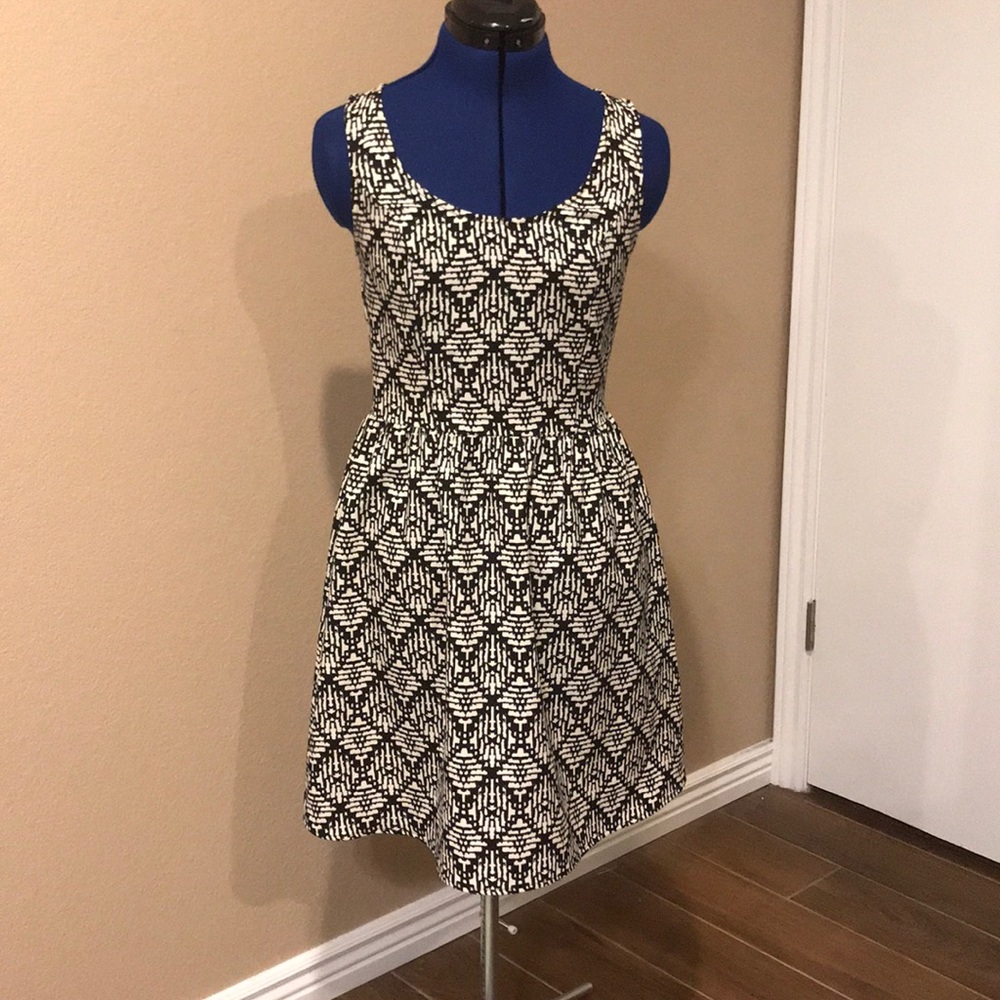 Chic tribal print dress